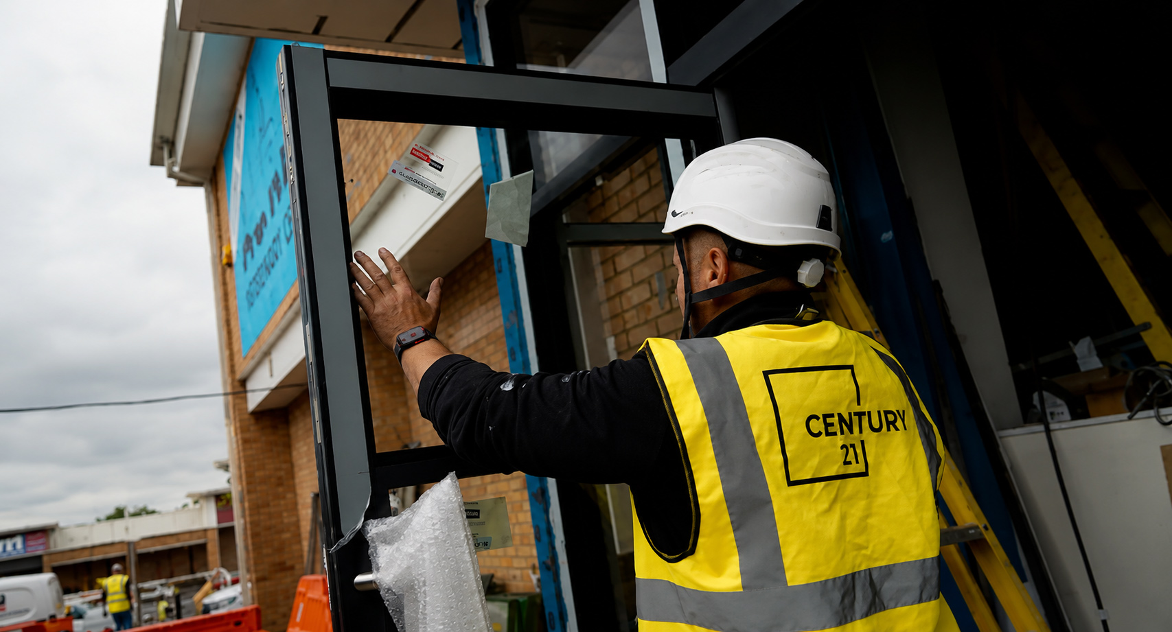 Airdrie Retail Park – A New Shop Front Screen